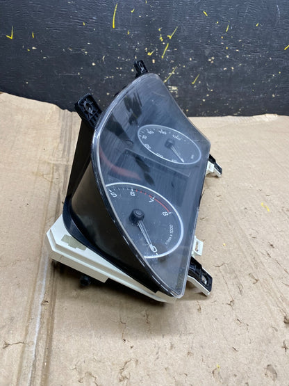 2010 2011 2012 Land Rover Range Rover Speedometer Cluster Gauge Oem X5808 DG2