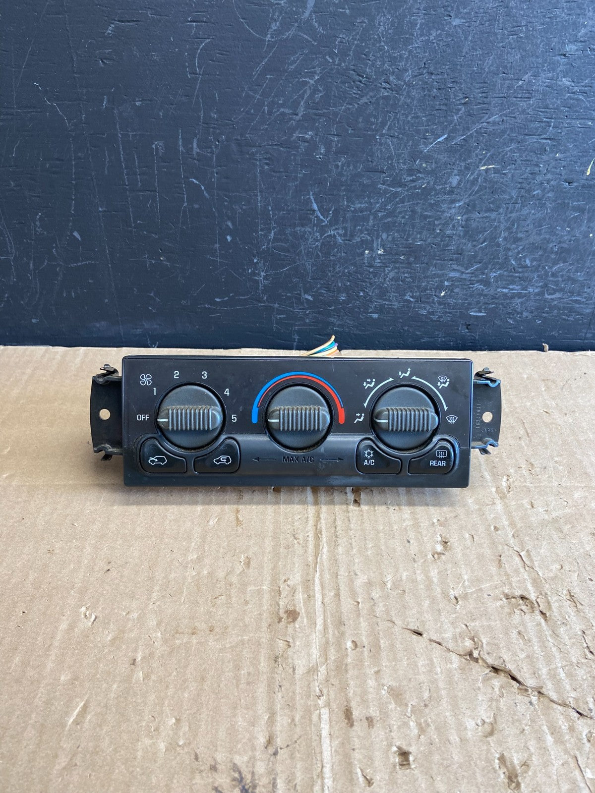 1996-1999 Chevrolet Tahoe AC Climate Control HVAC Rear Window Defogger AE1930 DG0