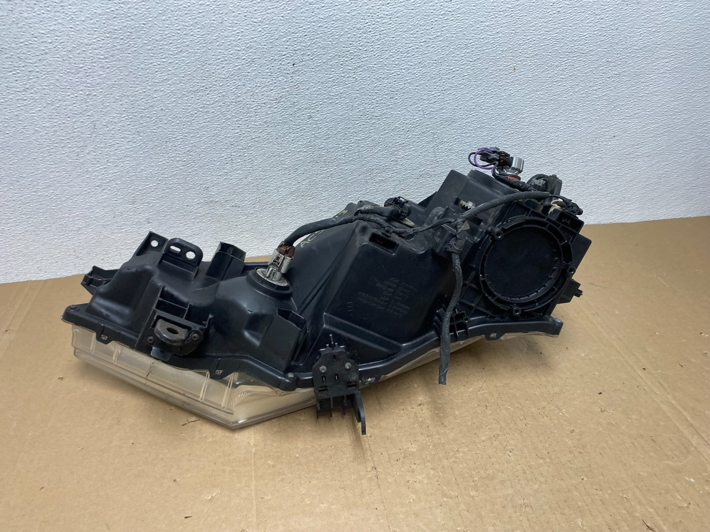 2012 to 2017 Nissan Quest Right Passenger RH Headlight Halogen AC5743 DW6