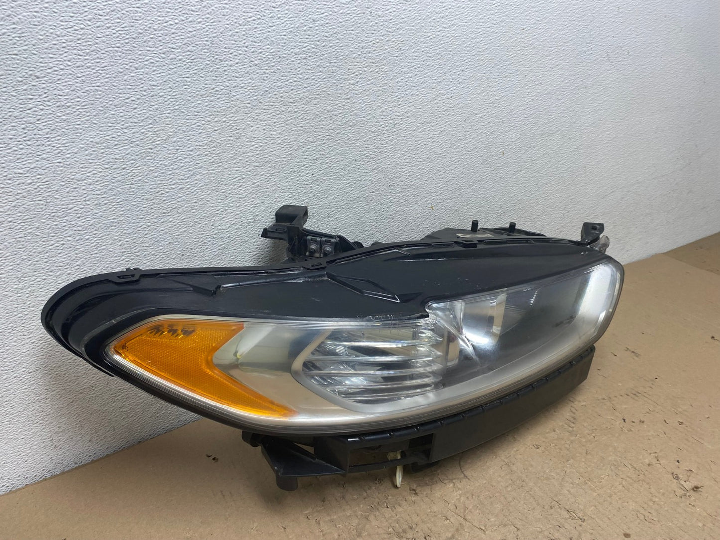 2013 to 2016 Ford Fusion Right Passenger Rh Side Headlight AF4282 LK2