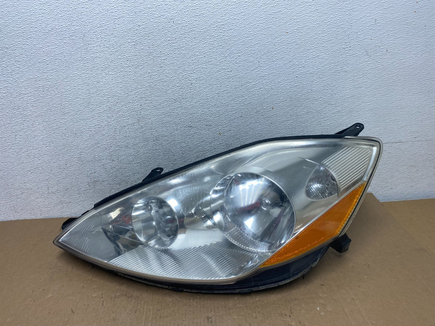 2006 to 2010 Toyota Sienna Left Driver Lh Side Headlight Xenon AD7966 DW0
