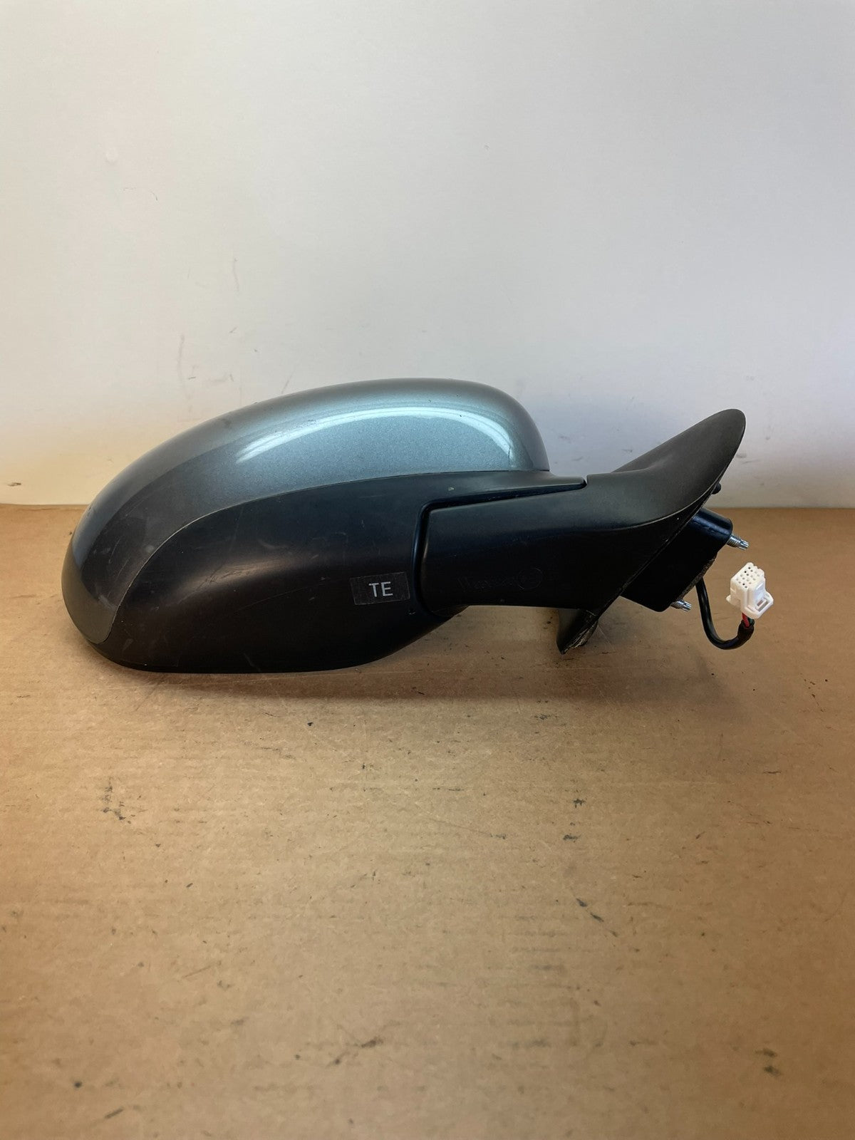 2011 to 2014 Nissan Juke Right Passenger Side Door Mirror AG0697 DW3