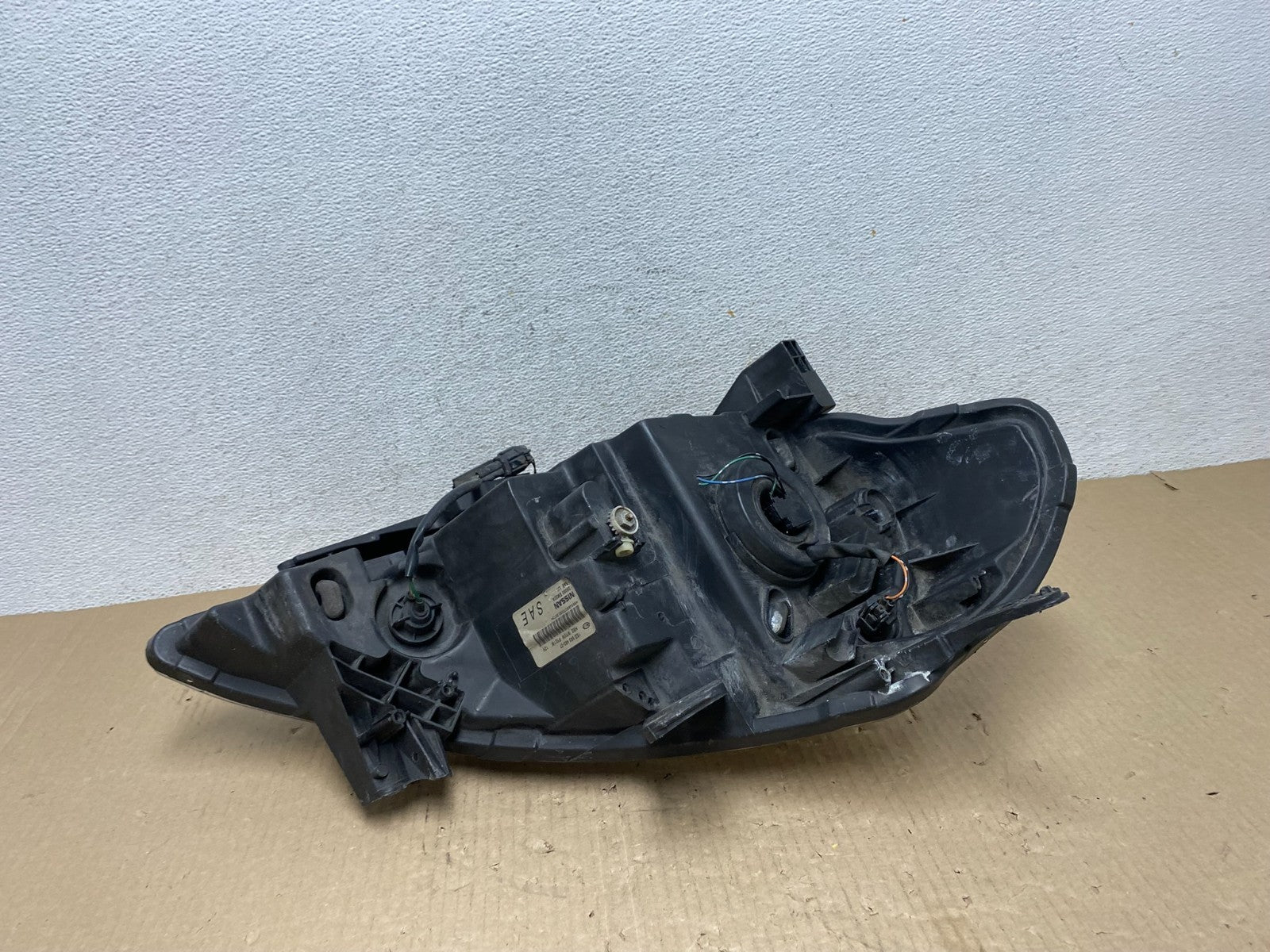 2008 to 2012 Nissan Versa Headlight Halogen Left Driver Lh Side AE9690 DW6