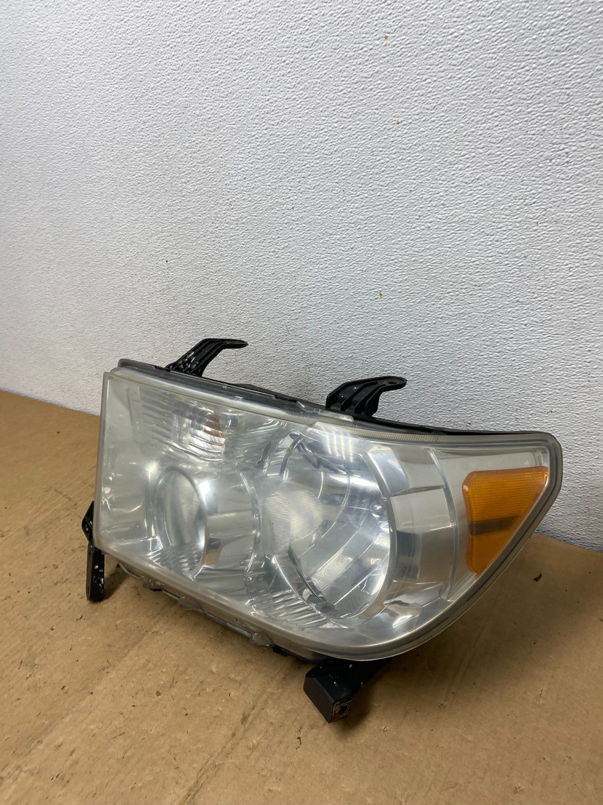 2007 to 2014 Toyota Sequoia Tundra Left Driver LH Headlight Halogen AC8660 DW1