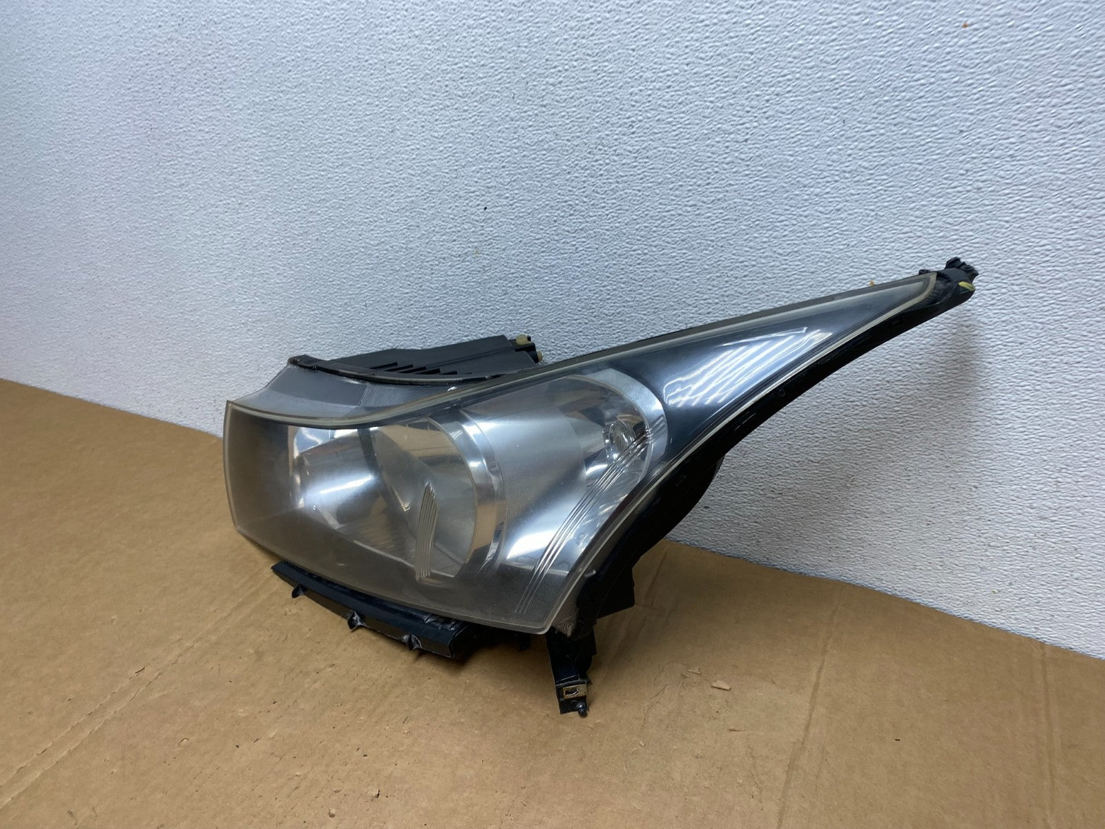 2011 to 2015 Chevrolet Cruze Halogen Left Driver LH Side Headlight AC8423 DW1