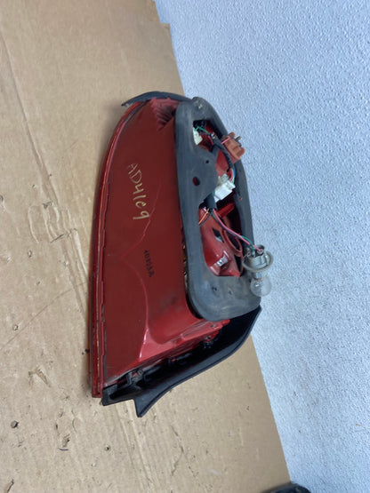 2002 - 2005 Hyundai Sonata Right Passenger RH Side Tail Light AD4109 LK10