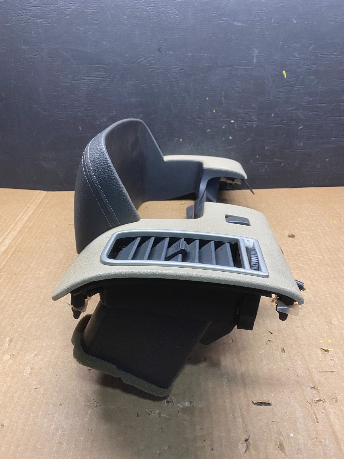 2008 2009 2010  Lincoln MKX Speedometer Dash Trim Bezel w Air Vent H8080 DG11