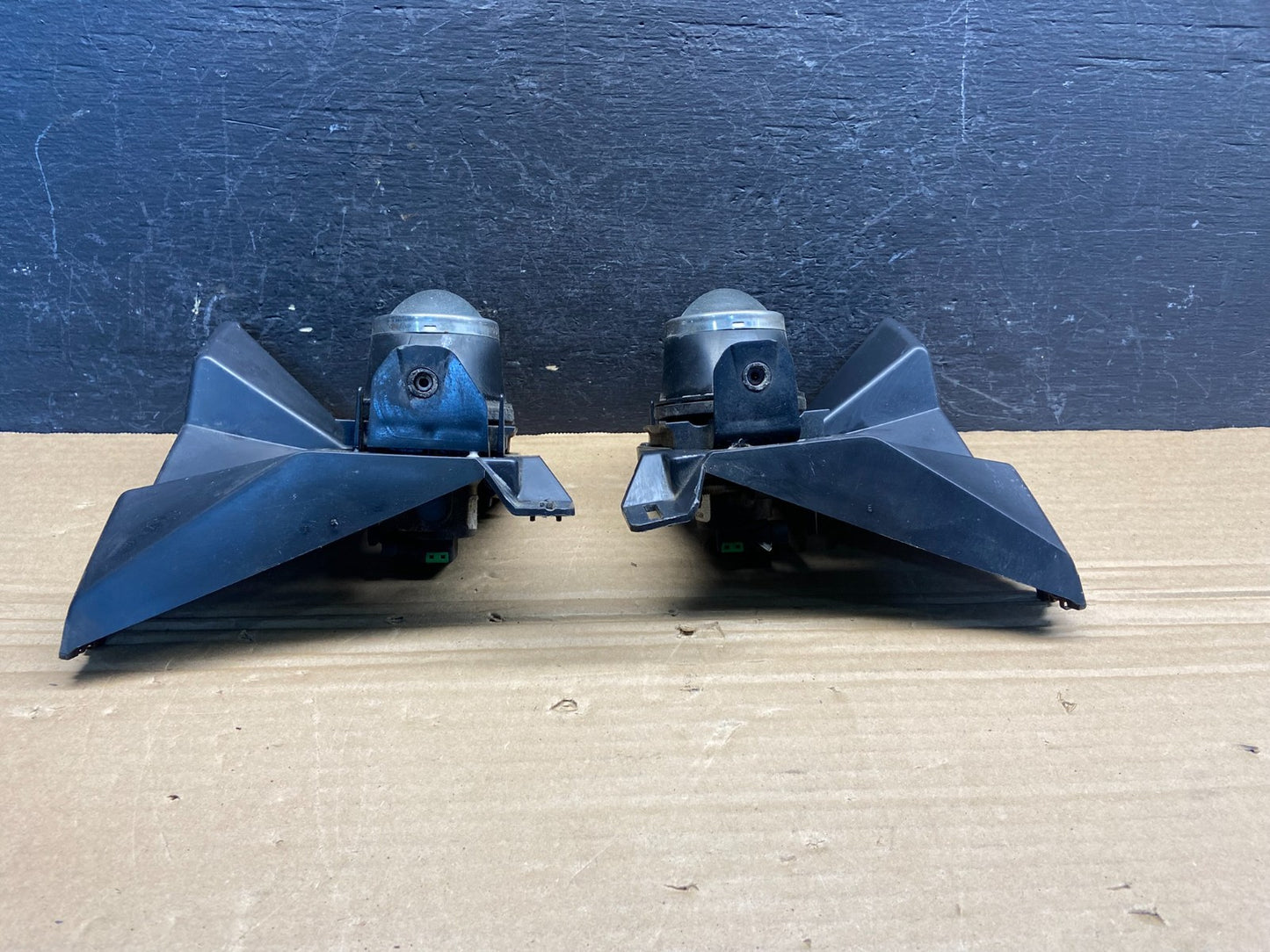 2008 to 2009 Mercury Sable Left+Right Side Fog Lights AE45951