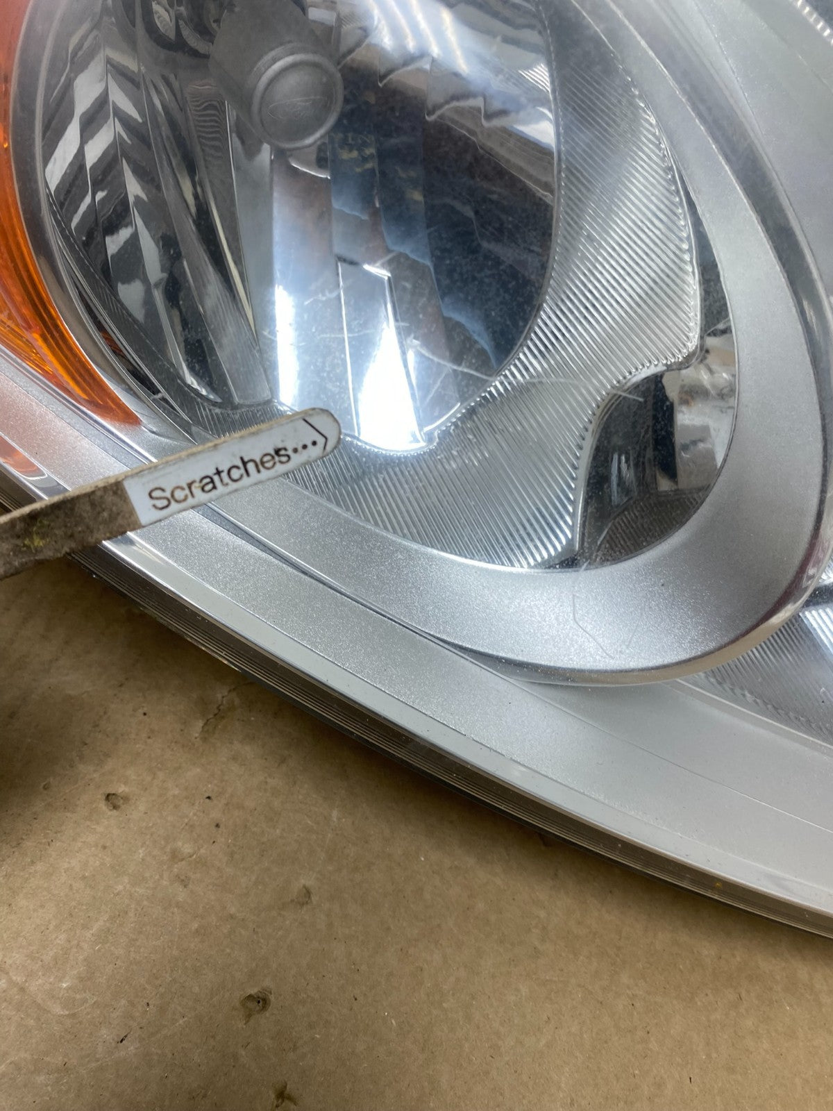 2013 to 2016 Ford C-MAX Right Passenger Side Headlight AF9942 DW3