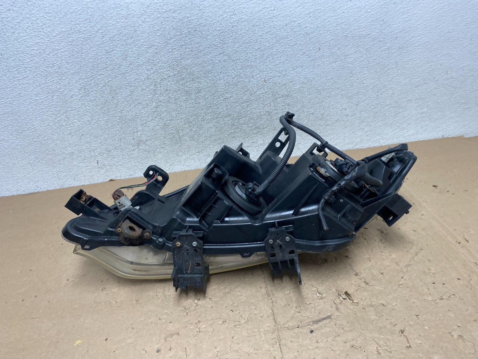 2011 to 2014 Nissan Murano Headlight Right Passenger Rh Halogen AG5683 DW7