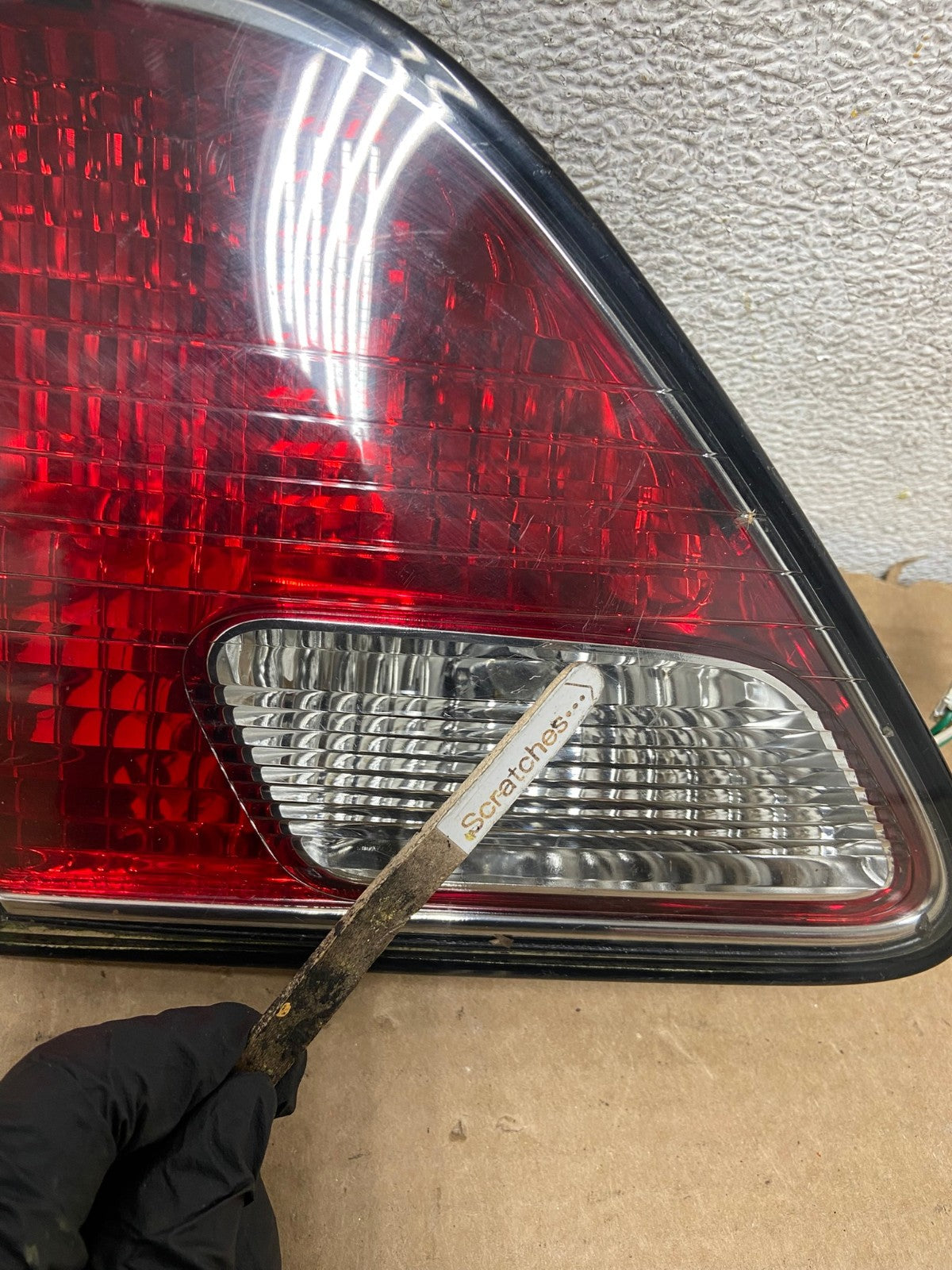 2002 2003 2004 Lexus ES300 ES330 Left Driver Lh Inner Tail Light AH8924 LK3