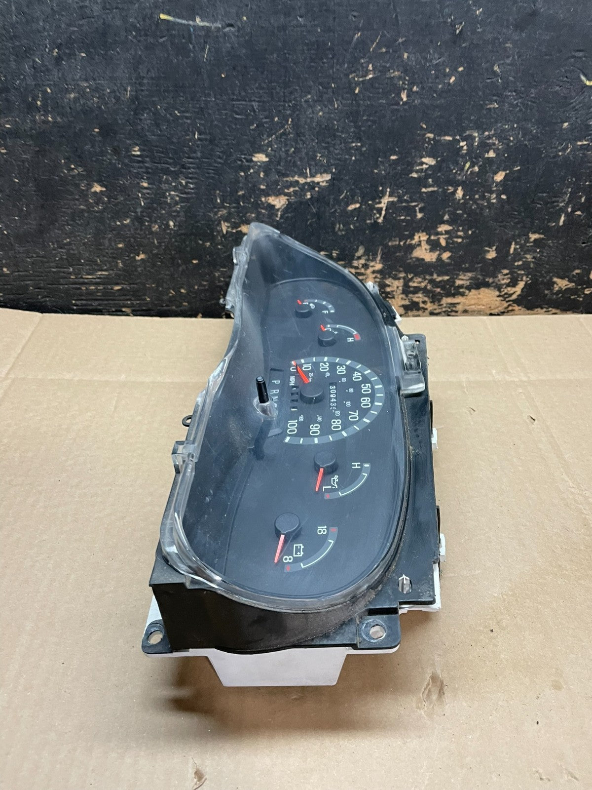 2001 - 2002 Ford Econoline E250 E350 Van Speedometer Instrument Cluster AB2903DG5
