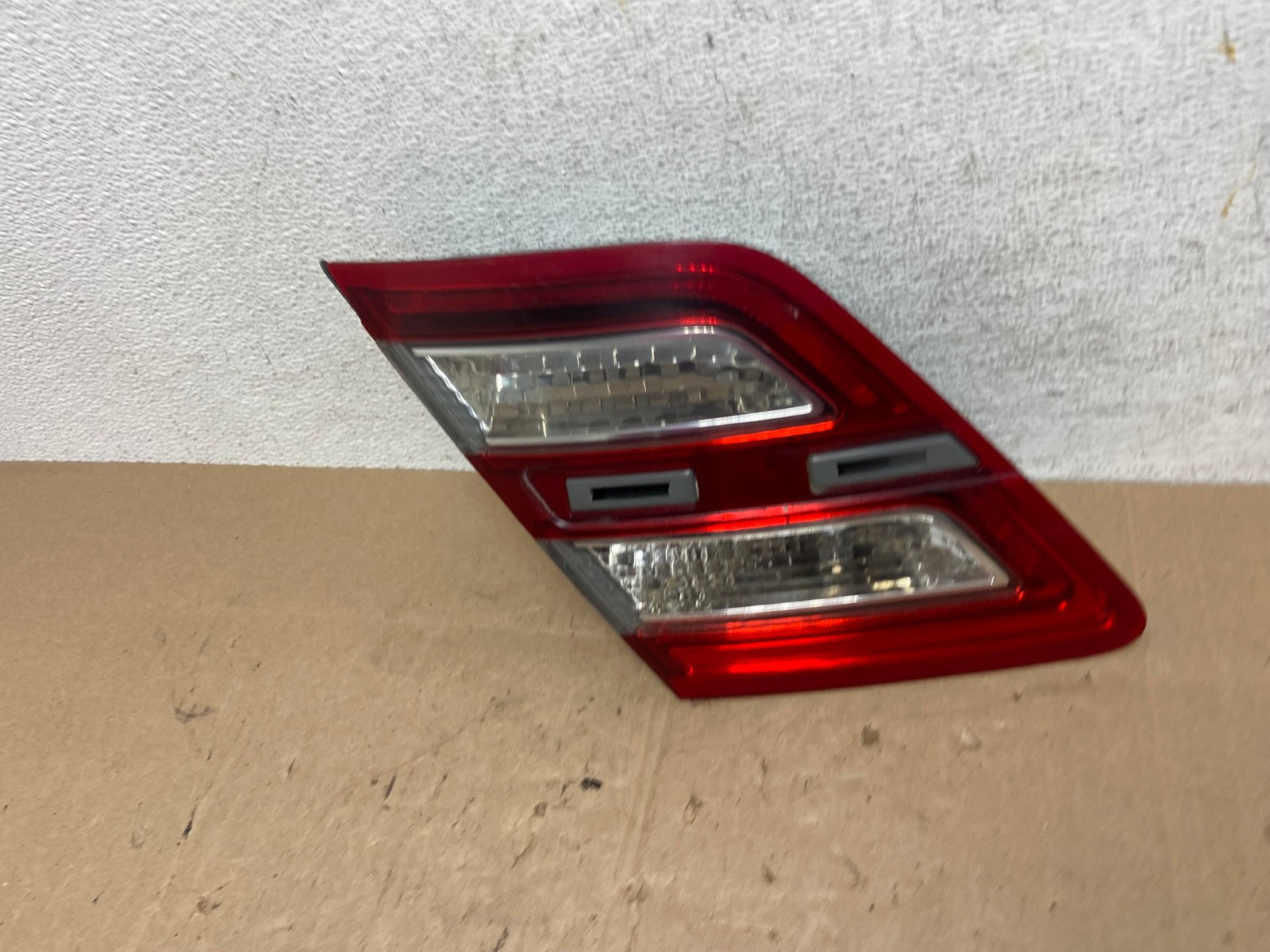 2013 to 2018 Ford Taurus Left Driver Lh Side Tail Light Inner AE6163 LK1