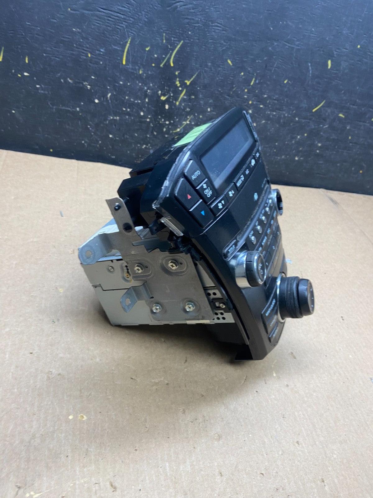 2007 to 2009 Acura Mdx Radio Stereo 6 CD Player Climate Control Pan OEM X6589 DG3