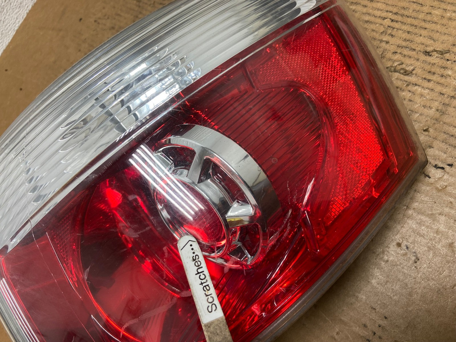 2007 to 2012 GMC Acadia Halogen Tail Light Right Passenger RH Side AE1505 LK3