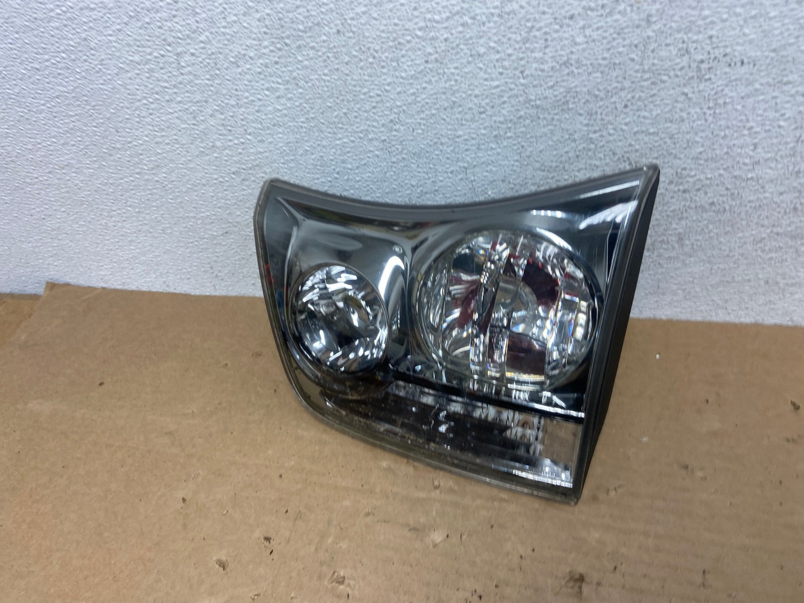 2004 to 2009 Lexus Rx350 RX330 Right Passenger Inner Tail Light AD3949 LK1