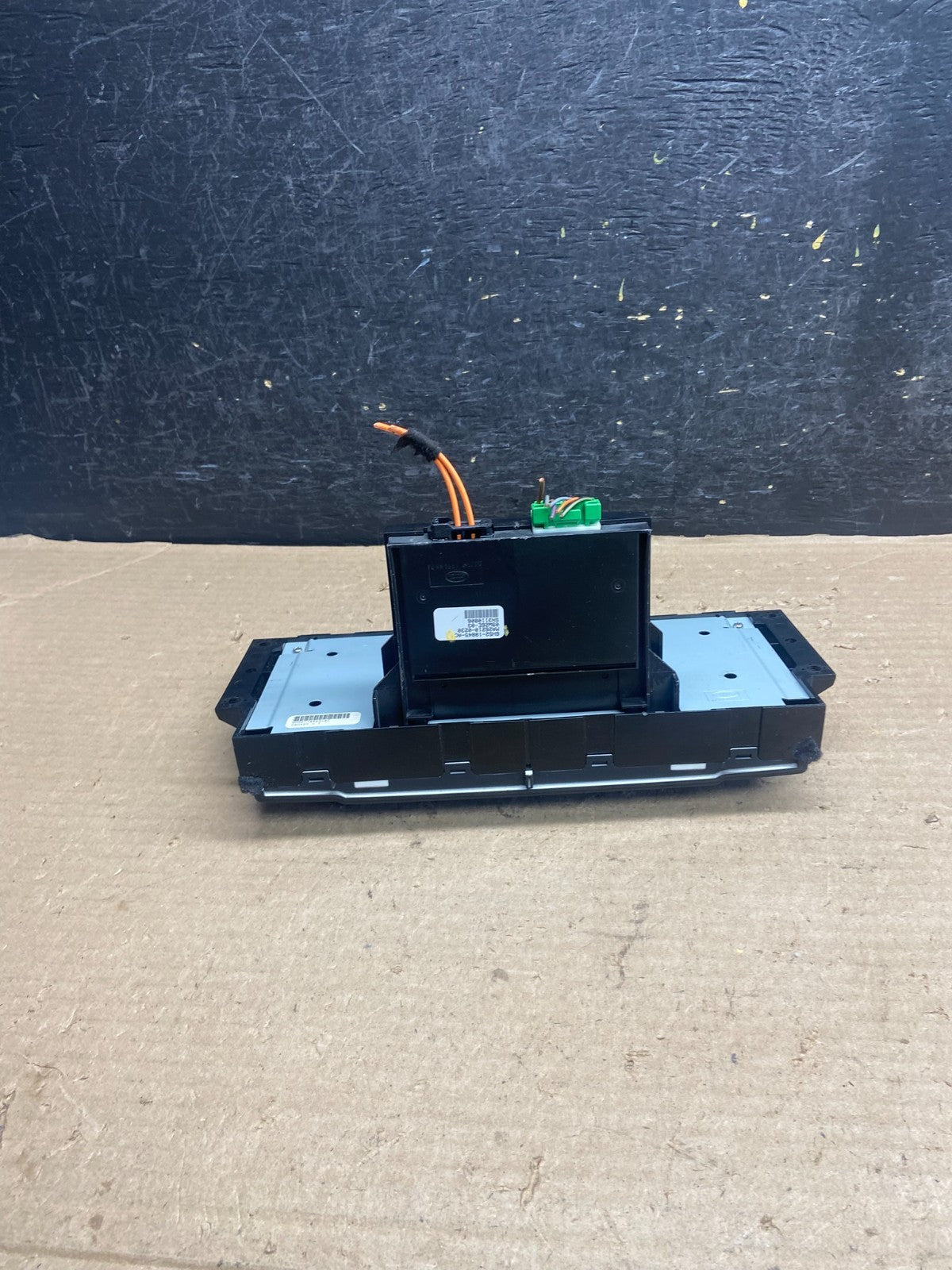 2008 2009 2010 Land Rover LR2 Stereo Radio Amplifier Unit Amp Module AH5320 DG3