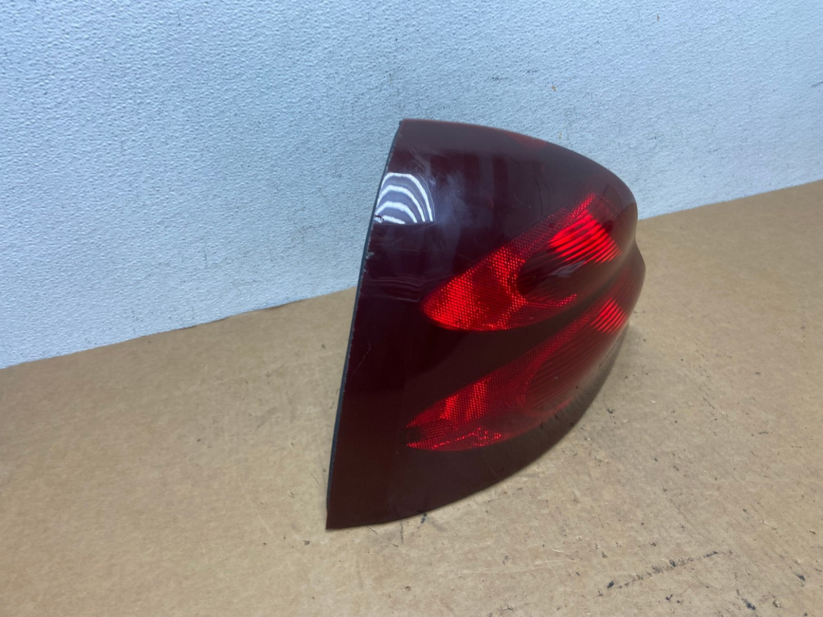 2004 to 2008 Pontiac Grand Prix Left Driver LH Side Tail Light AD4793 LK2