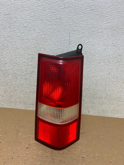 2003 2017 Chevrolet Express 1500 2500 3500 Right Passenger Tail Light R0651 DW0