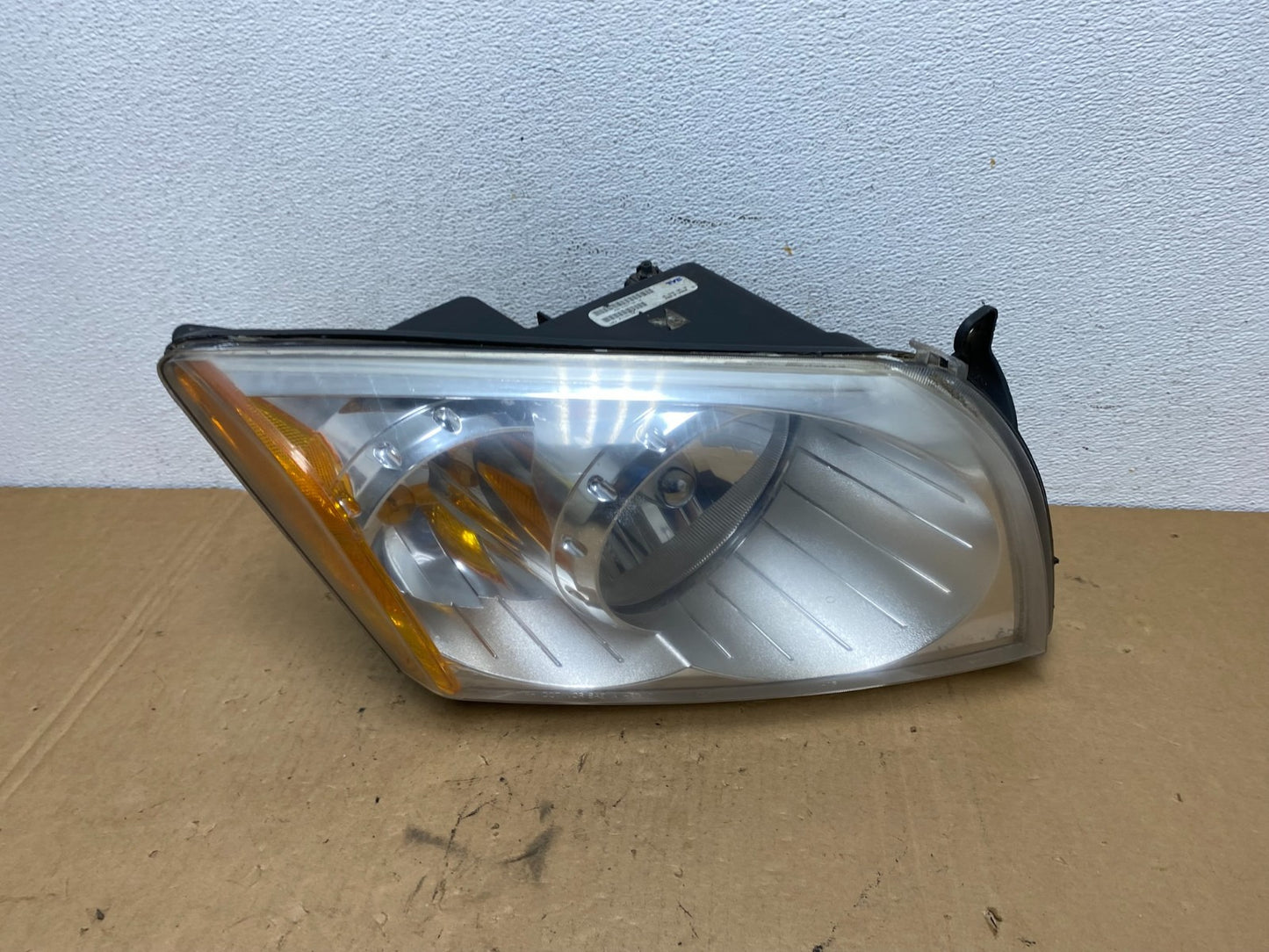 2007-2012 Dodge Caliber Right Passenger RH Headlight Halogen TYC AD2806 DW0