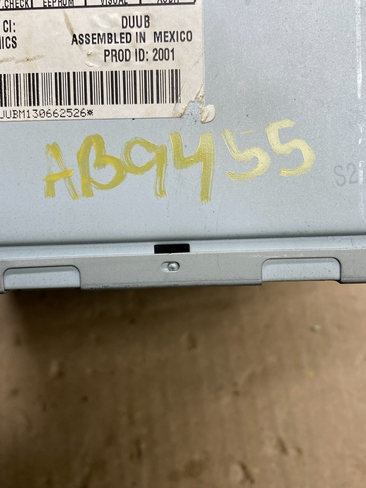 2003-2005 Cadillac Escalade Radio CD AM/FM Player OEM AB9455 DG7