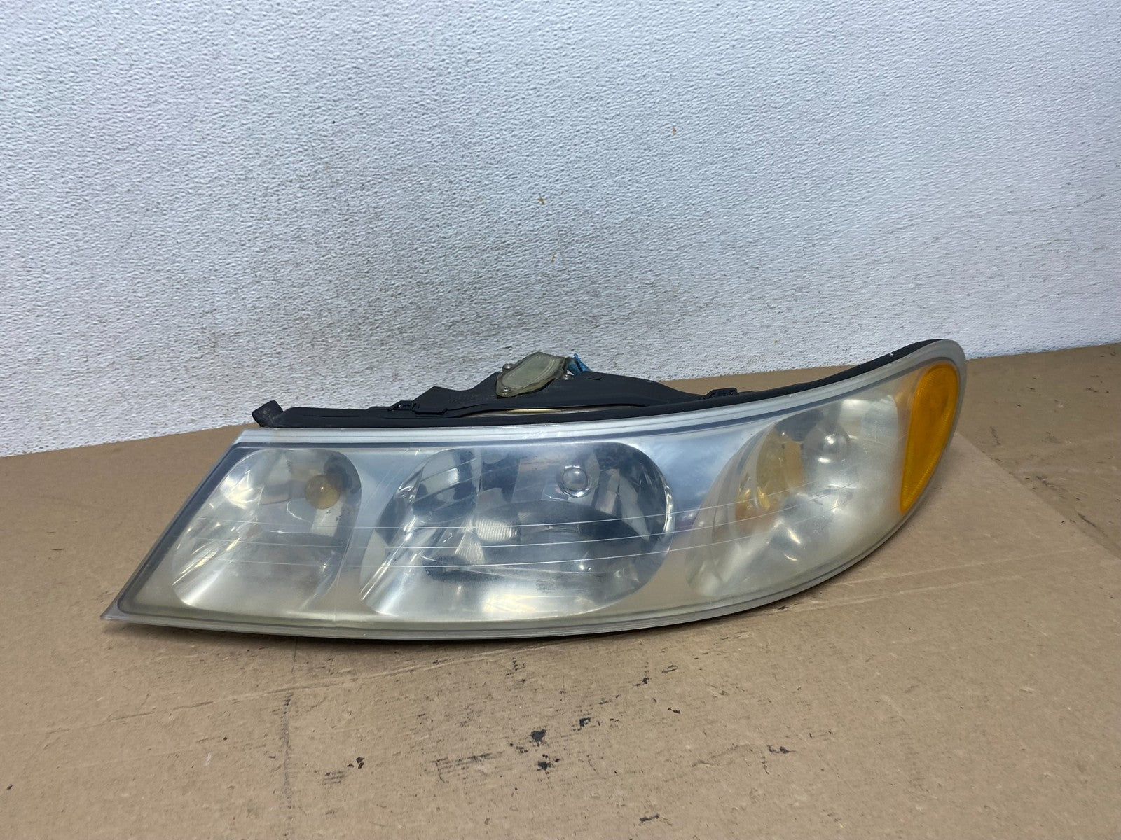 1999 to 2002 Lincoln Continental Left Driver LH Side Headlight AF4571 DW0