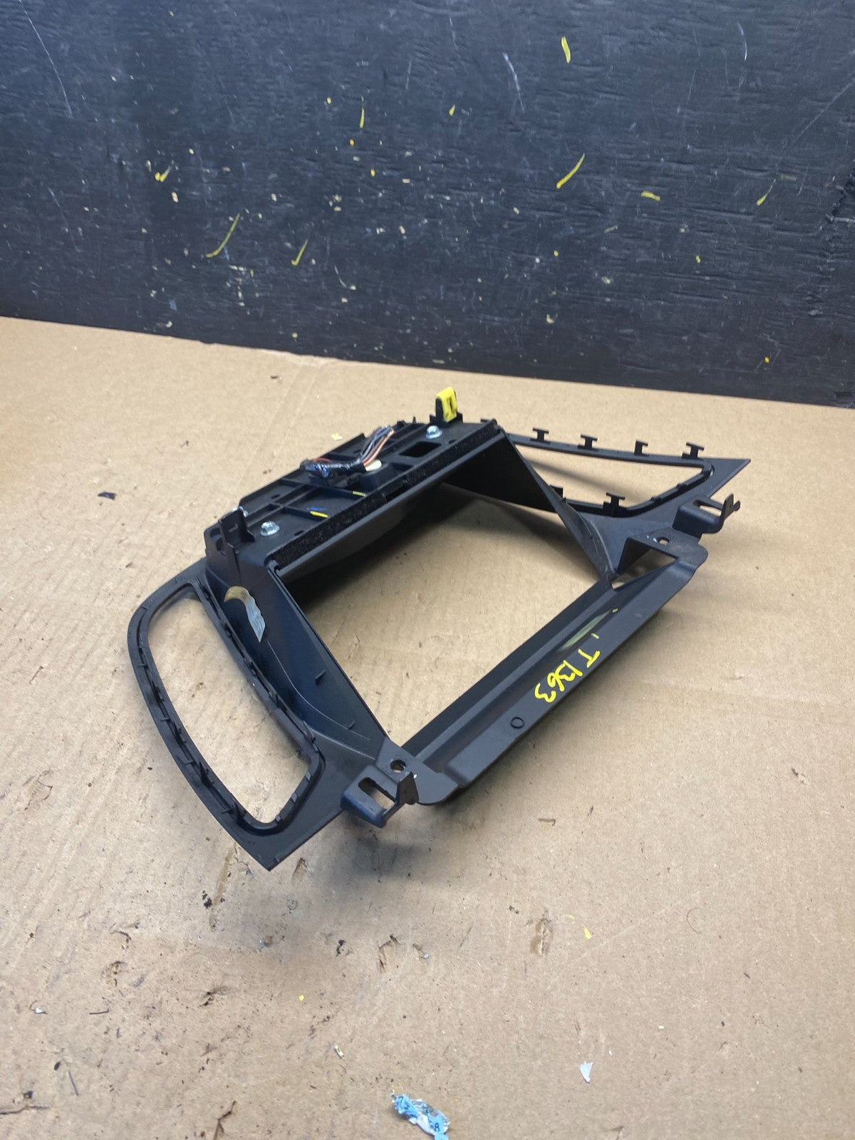 2013 2014 2015 2016 Ford Escape Dash Radio Control Panel Bezel t1363 DG4