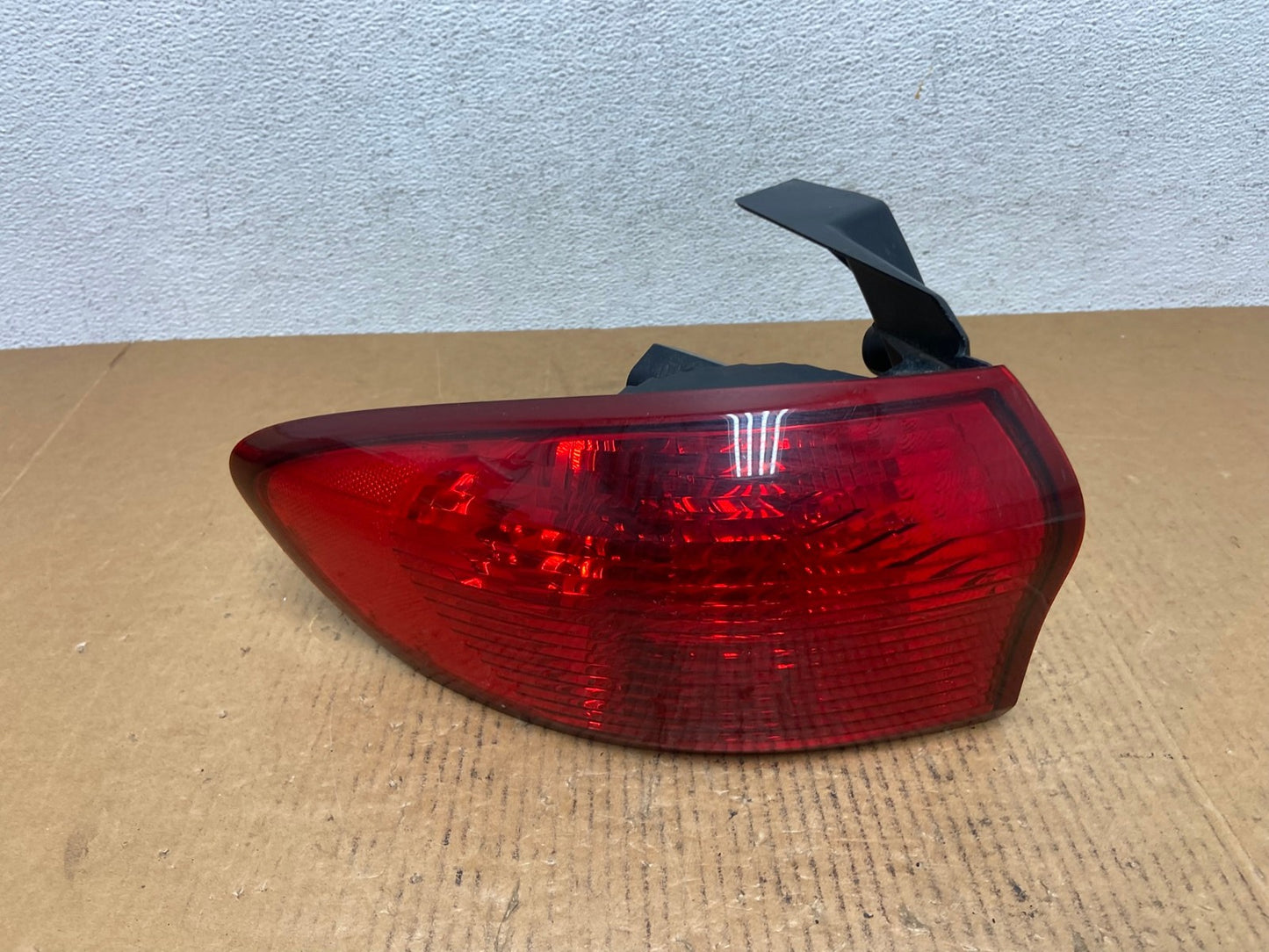 2006-2007 Subaru Tribeca B9 Left Driver Lh Side Tail Light AE0408 LK0