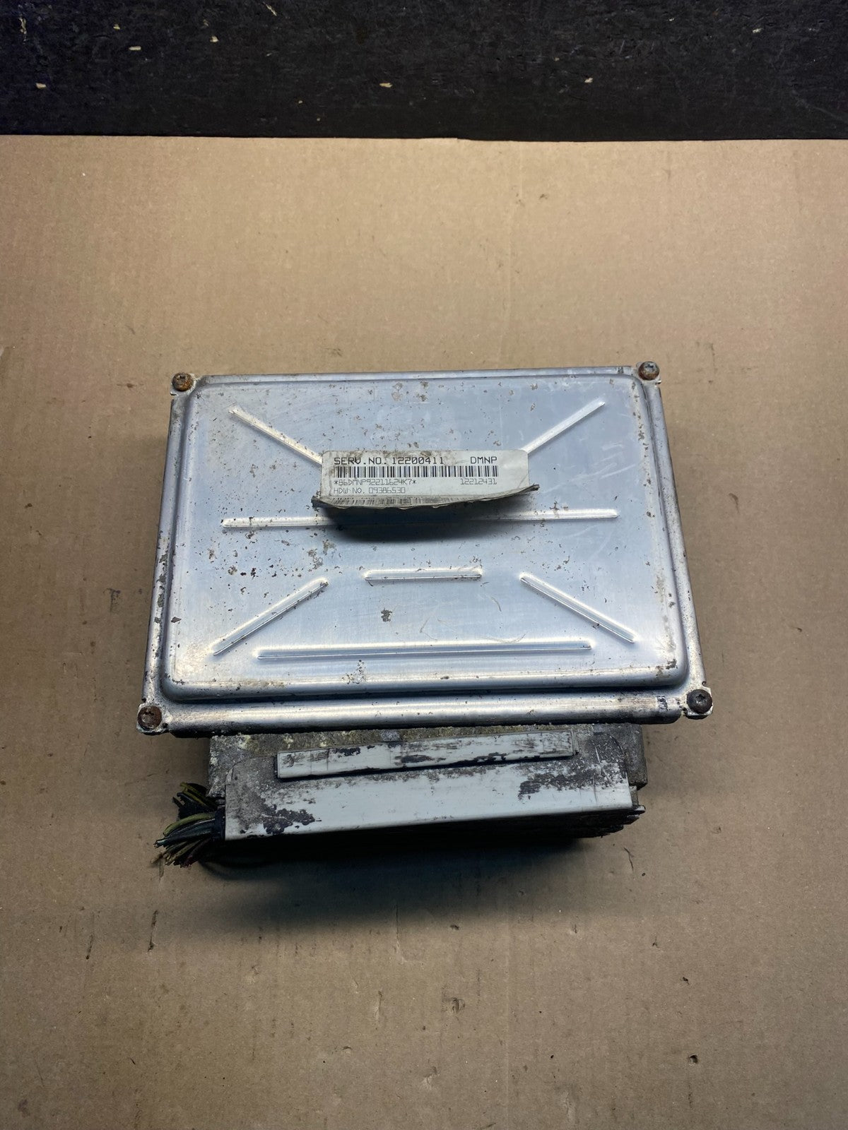 2001-2002 Silverado Tahoe Engine Computer Module 12200411 ECM ECU AG5974 DG0