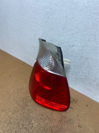 2004 2005 2006 BMW E53 X5 Right Passenger Rh Side Tail Light AE2852 LK1