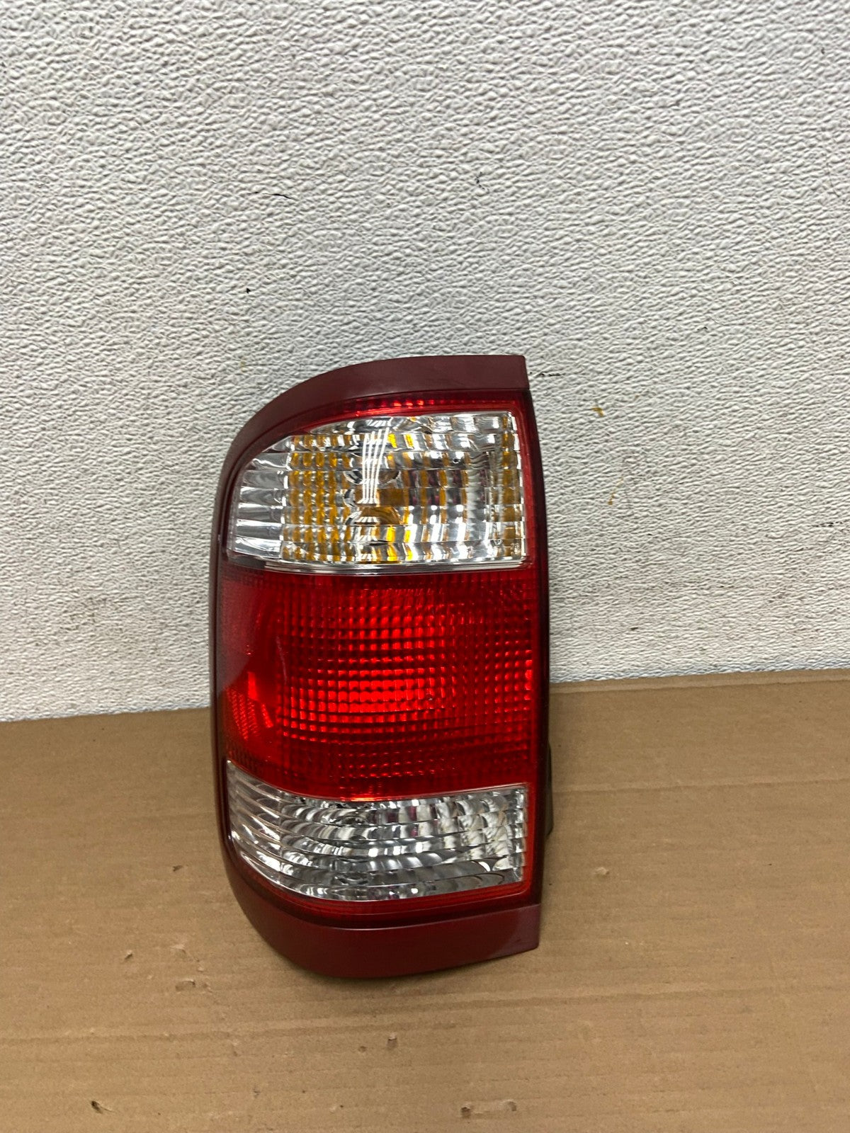 1999 to 2004 Nissan Pathfinder Left Driver Lh Side Tail light AD4154 LK0