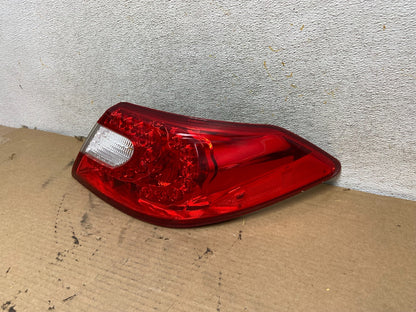 2011 2012 2013 Infiniti M37 M56 Right Passenger RH Tail Light AH4307 DW2