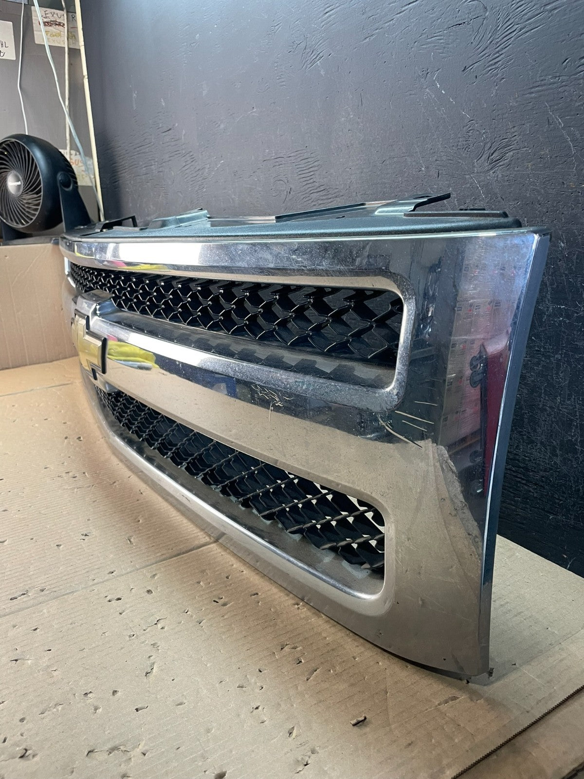 2007 to 2013 Chevrolet Silverado 1500 Front Chrome Grille Grill AE3770 DG1