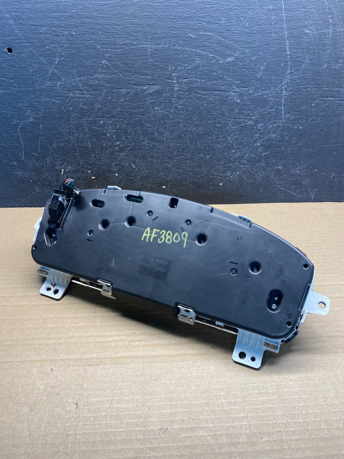 2007 to 2014 Cadillac Escalade Instrument Speedometer Cluster Gauge AF3809 DW4