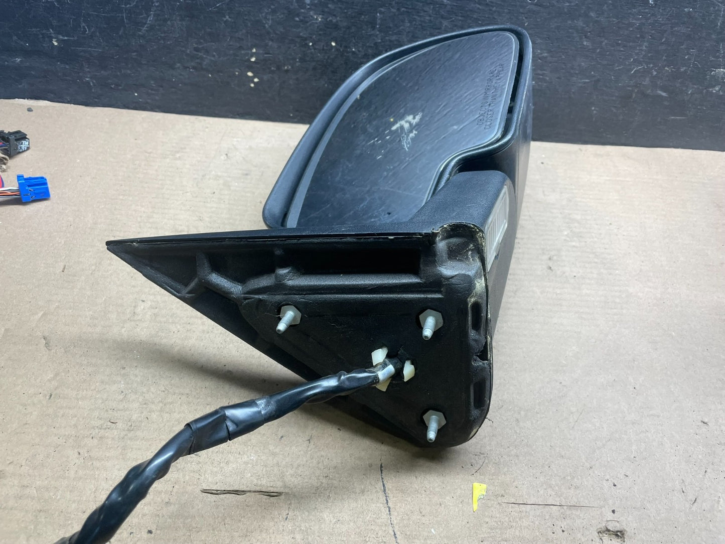 2003-2006 Chevrolet Avalanche Right Passenge Turn Sgn View Door Mirror P7335 DG5