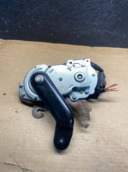 2007 to 2009 Chrysler Aspen Dodge Durango Liftgate Motor AH49461