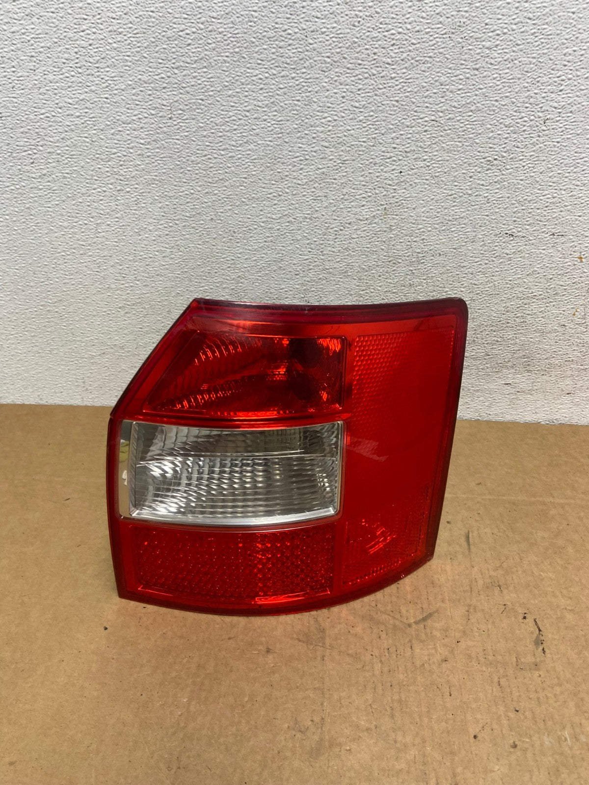2001 - 2004 Audi A4 Wagon Avant Right Passenger RH Tail Light AD5497 LK0
