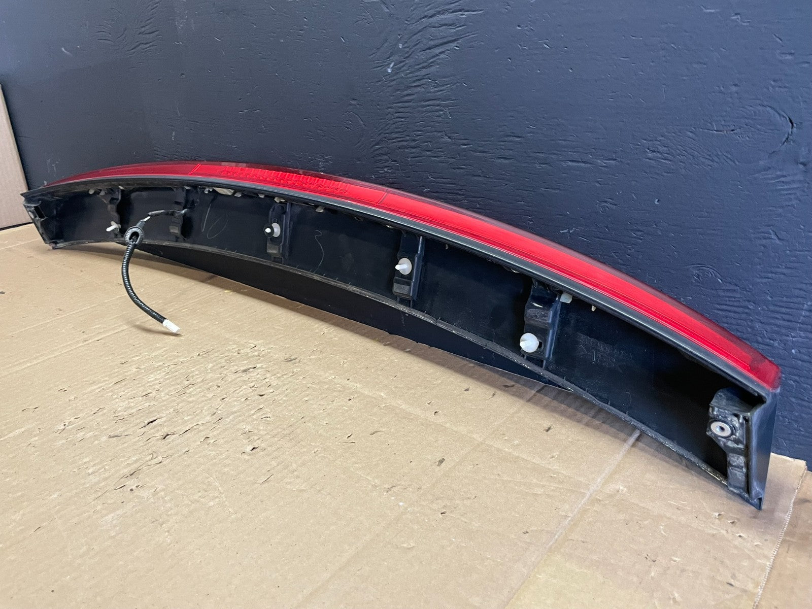 2012-2014 Honda Insight Rear Tailgate Spoiler 3rd Third Brake Light OEM AB3247DG7