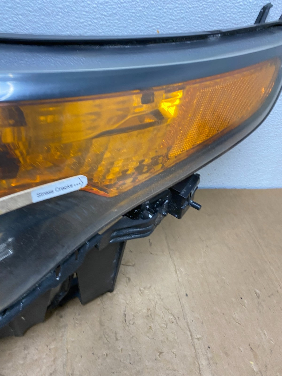 2011 to 2015 Ford Explorer Police Left Driver LH Halogen Headlight AD0643 DW4