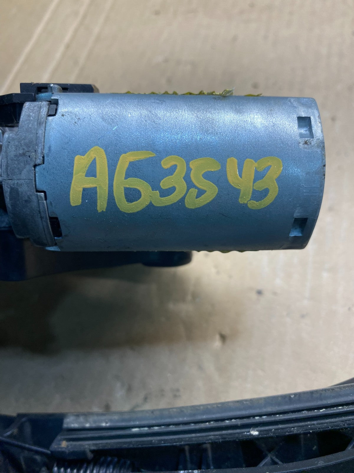 2013 to 2019 Ford Escape Rear Windshield Wiper Motor AG3543 MS7