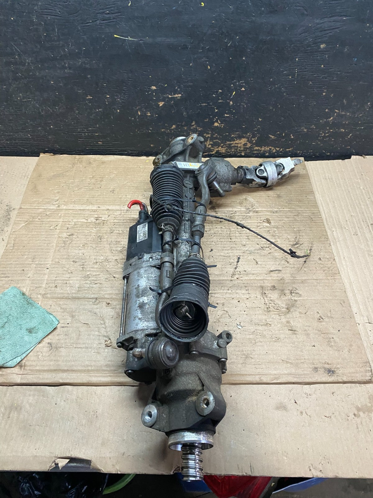 2011 - 2017 BMW F25 X3 Front Electric Power Steering Rack & Pinion 685072 V34097