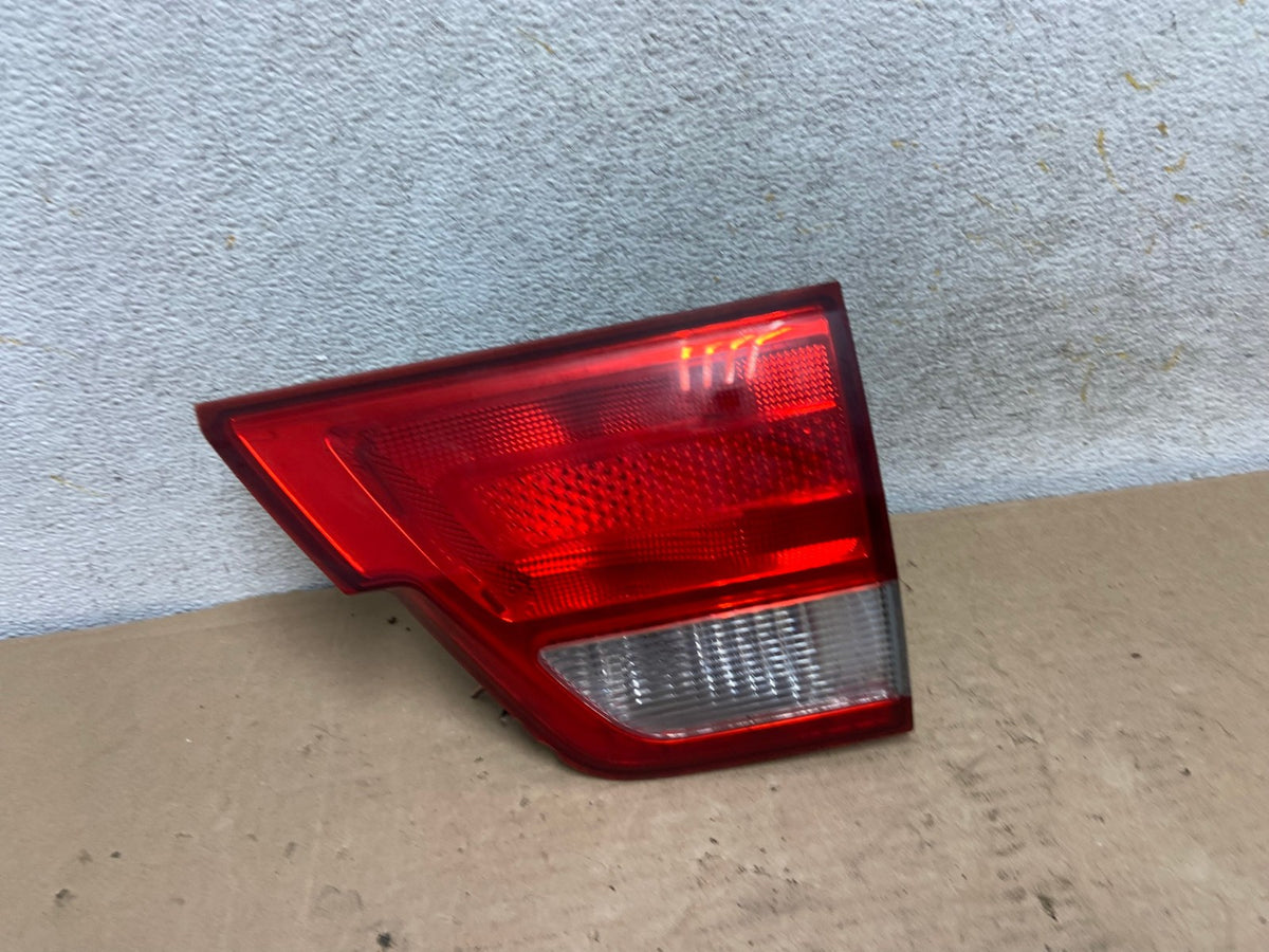 2011-2013 Jeep Grand Cherokee Right Passenger Rh Inner Tail Light AH9512 LK0