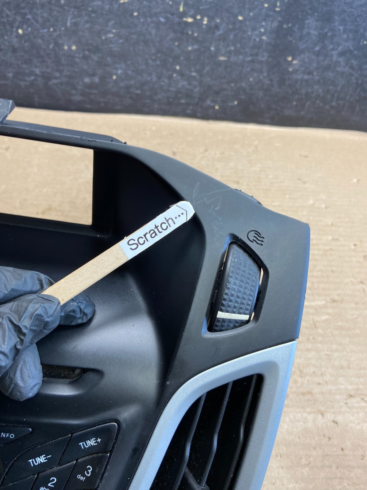 2012 to 2014 Ford Focus Radio Control Panel Trim w/ Bezel AH3815 DG5