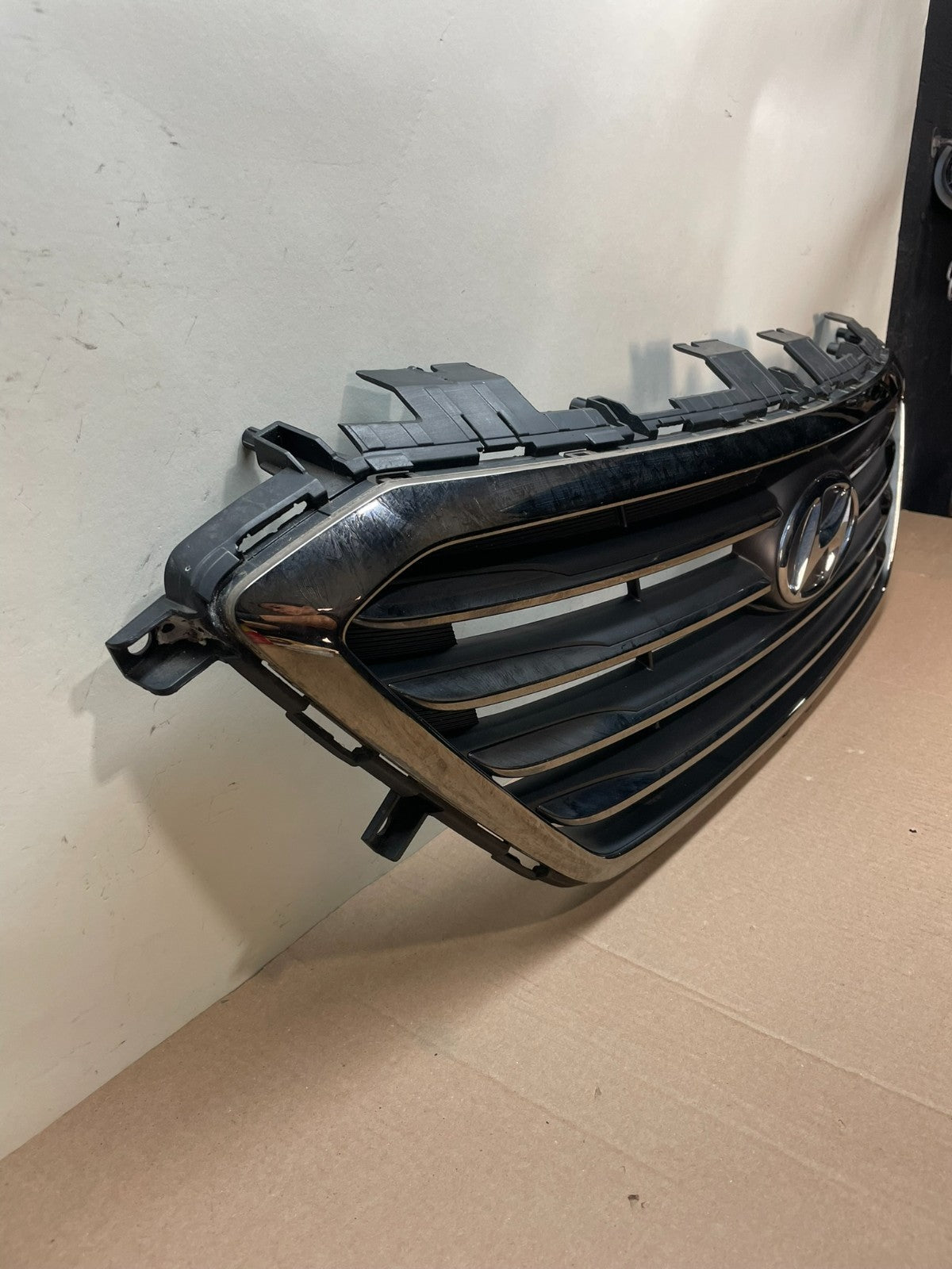 2015 2016 2017 Hyundai Sonata Front Upper Grill Grille AI8654 DG2