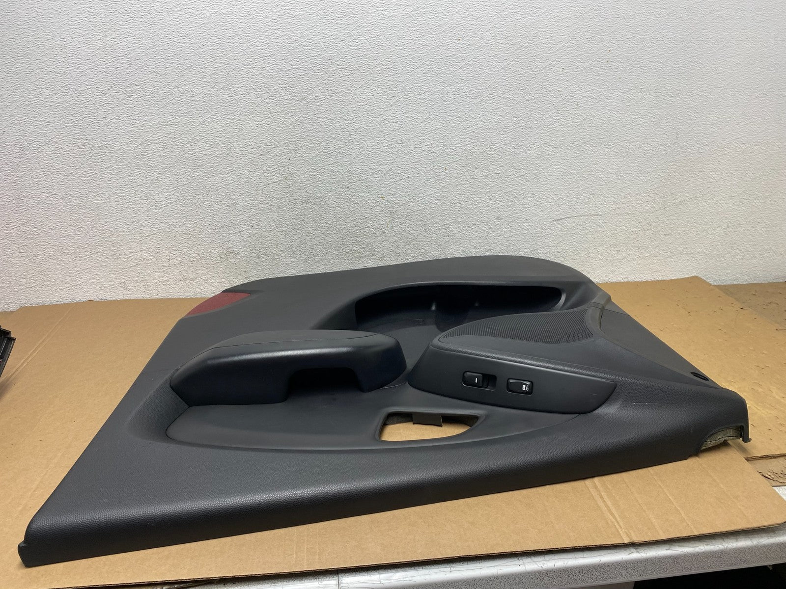 2010 to 2015 Hyundai Tucson Front Right Passenger Side Door Trim Panel AD7682 DG5
