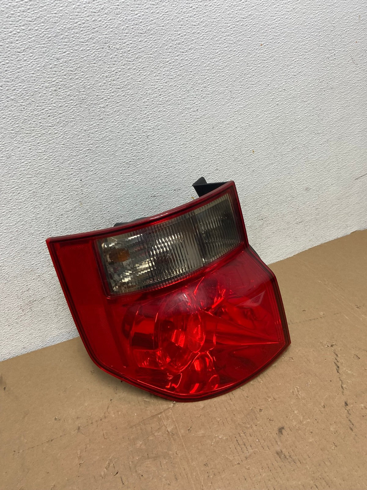 2003 to 2008 Honda Element Left Driver LH Side Tail Light AD7977 LK2