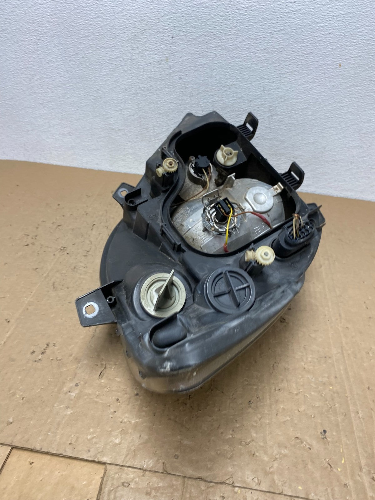 2007 to 2013 Mercedes Sprinter Headlight Left Driver Side Halogen AC7241 DW9