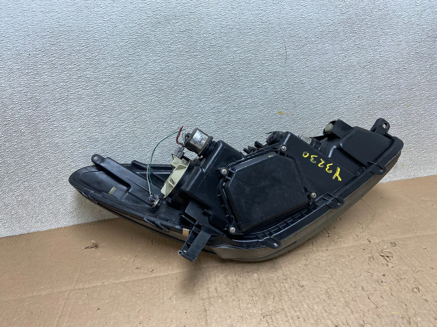 2002-2004 Lexus Es300 Es330 Left Driver Lh Headlight Xenon HID Oem Y3230 DW9