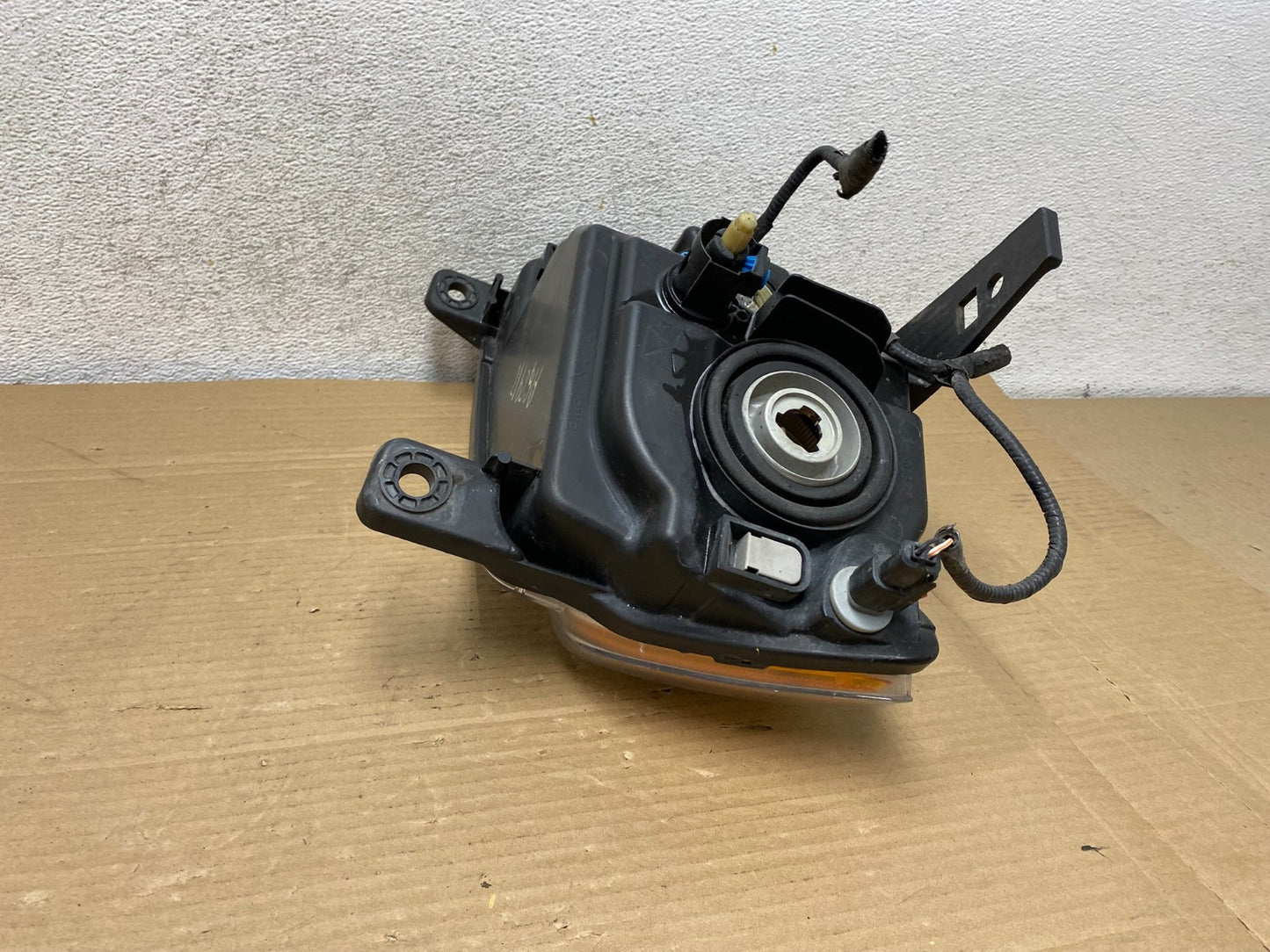 2011-2013 Jeep Grand Cherokee Right Passenger Halogen Headlight AG8918 DW6