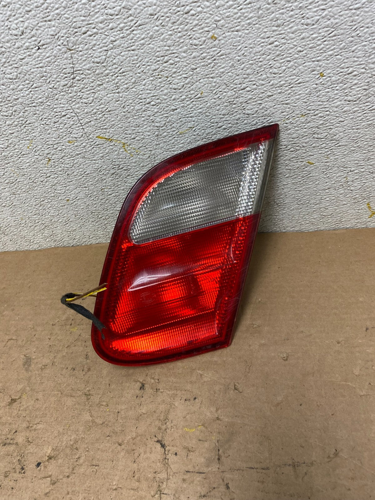 1998-2003 Mercedes Benz CLK Inner Right Passenger RH Tail Light Lamp P1294 DW0